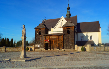 Zabytki gminy Brody - barokowy kościół w Krynkach wraz z cmentarzem 2