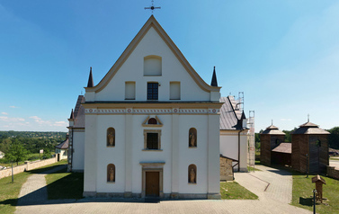Zabytki gminy Brody - barokowy kościół w Krynkach wraz z cmentarzem 6