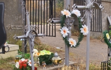 Zabytki - cmentarz parafialny w Krynkach 32