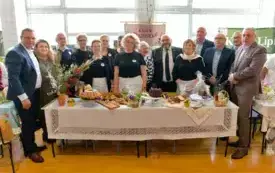 Jarmark smak&oacute;w, rękodzieła i pasji Dużym zainteresowaniem mieszkańc&oacute;w cieszył się Jarmark K&oacute;ł Gospodyń Wiejskich i Lokalnych Producent&oacute;w, kt&oacute;ry odbył się w minioną niedzielę. W hali sportowej Zespołu  17