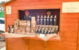 Jarmark smak&oacute;w, rękodzieła i pasji Dużym zainteresowaniem mieszkańc&oacute;w cieszył się Jarmark K&oacute;ł Gospodyń Wiejskich i Lokalnych Producent&oacute;w, kt&oacute;ry odbył się w minioną niedzielę. W hali sportowej Zespołu  81