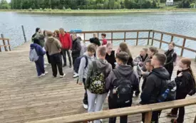 Młodzieżowa gra terenowa &quot;Odkrywamy tajemnice gminy Brody&quot; w 2025 r. Rywalizacja i dobra zabawa młodzieży z gminy Brody (świętokrzyskie). Uczestnicy musieli wykazać się wiedzą o gminie Brody ale także 35