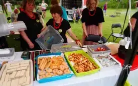 Kim są Ulęgołki? Kim są Ulęgołki? Na to pytanie odpowiadał radny Szymon Zawłocki na pikniku wiejskim w Rudzie. - Ulęgołkami nazywano mieszkańc&oacute;w Rudy bo na tej wsi, na każdej chyba miedzy, rosła grusz 12