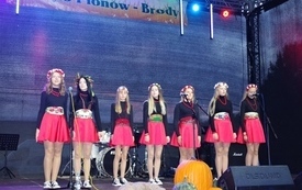 Gminno-Powiatowe Święto Plon&oacute;w w Brodach 22
