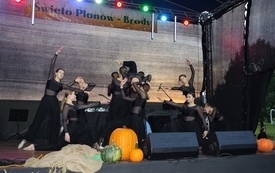 Gminno-Powiatowe Święto Plon&oacute;w w Brodach 27