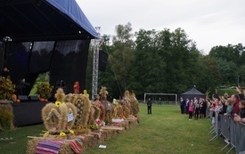 Gminno-Powiatowe Święto Plon&oacute;w w Brodach 40