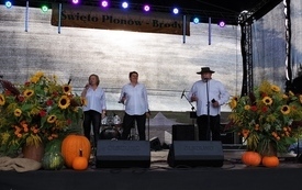 Gminno-Powiatowe Święto Plon&oacute;w w Brodach 75