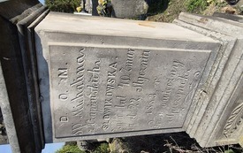 nagrobek Michaliny Czapiewskiej 2
