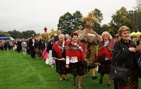 Gminno-Powiatowe Święto Plon&oacute;w w Brodach 168