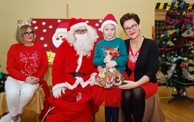 Mikołaj wśr&oacute;d najmłodszych (przredszkola, oddziały przedszkolne, punkty dziennej opieki) 5