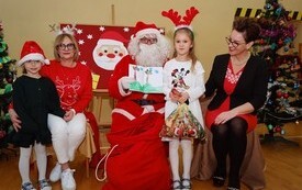 Mikołaj wśr&oacute;d najmłodszych (przredszkola, oddziały przedszkolne, punkty dziennej opieki) 10