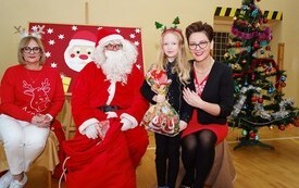 Mikołaj wśr&oacute;d najmłodszych (przredszkola, oddziały przedszkolne, punkty dziennej opieki) 12