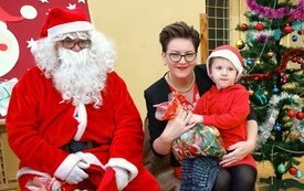 Mikołaj wśr&oacute;d najmłodszych (przredszkola, oddziały przedszkolne, punkty dziennej opieki) 14