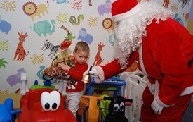 Mikołaj wśr&oacute;d najmłodszych (przredszkola, oddziały przedszkolne, punkty dziennej opieki) 36