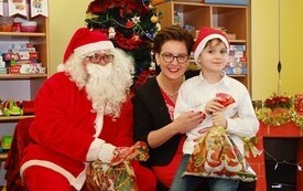 Mikołaj wśr&oacute;d najmłodszych (przredszkola, oddziały przedszkolne, punkty dziennej opieki) 53