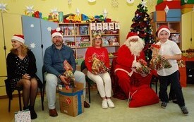 Mikołaj wśr&oacute;d najmłodszych (przredszkola, oddziały przedszkolne, punkty dziennej opieki) 55