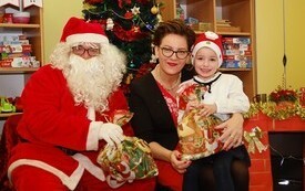 Mikołaj wśr&oacute;d najmłodszych (przredszkola, oddziały przedszkolne, punkty dziennej opieki) 59