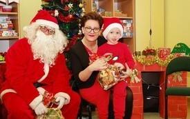 Mikołaj wśr&oacute;d najmłodszych (przredszkola, oddziały przedszkolne, punkty dziennej opieki) 70