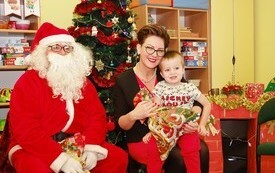 Mikołaj wśr&oacute;d najmłodszych (przredszkola, oddziały przedszkolne, punkty dziennej opieki) 76