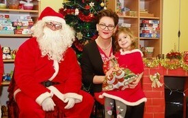 Mikołaj wśr&oacute;d najmłodszych (przredszkola, oddziały przedszkolne, punkty dziennej opieki) 84