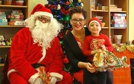 Mikołaj wśr&oacute;d najmłodszych (przredszkola, oddziały przedszkolne, punkty dziennej opieki) 85