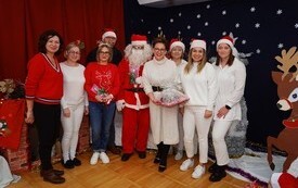 Mikołaj wśr&oacute;d najmłodszych (przredszkola, oddziały przedszkolne, punkty dziennej opieki) 94