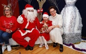 Mikołaj wśr&oacute;d najmłodszych (przredszkola, oddziały przedszkolne, punkty dziennej opieki) 114