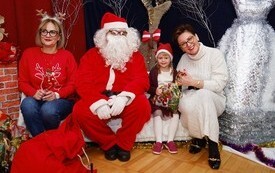 Mikołaj wśr&oacute;d najmłodszych (przredszkola, oddziały przedszkolne, punkty dziennej opieki) 122