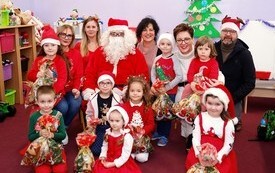 Mikołaj wśr&oacute;d najmłodszych (przredszkola, oddziały przedszkolne, punkty dziennej opieki) 144