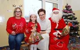 Mikołaj wśr&oacute;d najmłodszych (przredszkola, oddziały przedszkolne, punkty dziennej opieki) 164