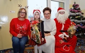 Mikołaj wśr&oacute;d najmłodszych (przredszkola, oddziały przedszkolne, punkty dziennej opieki) 165