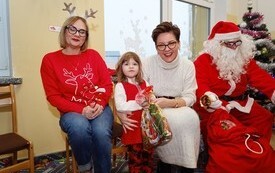 Mikołaj wśr&oacute;d najmłodszych (przredszkola, oddziały przedszkolne, punkty dziennej opieki) 181