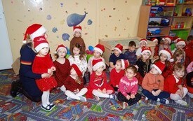 Mikołaj wśr&oacute;d najmłodszych (przredszkola, oddziały przedszkolne, punkty dziennej opieki) 196