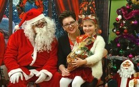 Mikołaj wśr&oacute;d najmłodszych (przredszkola, oddziały przedszkolne, punkty dziennej opieki) 207