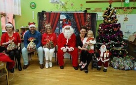 Mikołaj wśr&oacute;d najmłodszych (przredszkola, oddziały przedszkolne, punkty dziennej opieki) 221