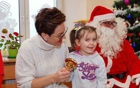 Mikołaj wśr&oacute;d najmłodszych (przredszkola, oddziały przedszkolne, punkty dziennej opieki) 253