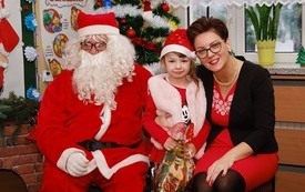 Mikołaj wśr&oacute;d najmłodszych (przredszkola, oddziały przedszkolne, punkty dziennej opieki) 267