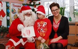 Mikołaj wśr&oacute;d najmłodszych (przredszkola, oddziały przedszkolne, punkty dziennej opieki) 279