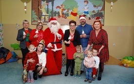 Mikołaj wśr&oacute;d najmłodszych (przredszkola, oddziały przedszkolne, punkty dziennej opieki) 282