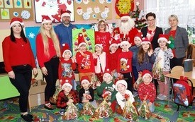 Mikołaj wśr&oacute;d najmłodszych (przredszkola, oddziały przedszkolne, punkty dziennej opieki) 296