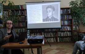 Rotmistrz Pilecki - superbohater. Spotkanie w Gminnej Bibliotece Publicznej w Brodach 5