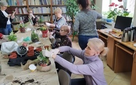 Warsztaty-florystyczne-biblioteka-Brody003