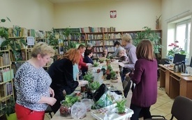 Warsztaty-florystyczne-biblioteka-Brody002