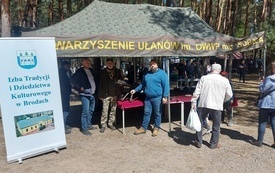 Grzegorz-wystawa-Anielin-Hubal--izba001