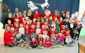 Mikołaj wraz z W&oacute;jhtem Gminy Brody odwiedził wszystkie przedszkola i punkty dziennego opiekuna dla dzieci do lat 3 1