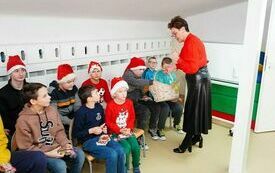 Mikołaj wraz z W&oacute;jhtem Gminy Brody odwiedził wszystkie przedszkola i punkty dziennego opiekuna dla dzieci do lat 3 48