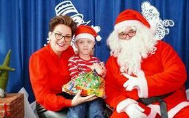 Mikołaj wraz z W&oacute;jhtem Gminy Brody odwiedził wszystkie przedszkola i punkty dziennego opiekuna dla dzieci do lat 3 68