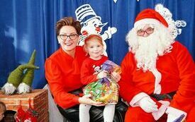 Mikołaj wraz z W&oacute;jhtem Gminy Brody odwiedził wszystkie przedszkola i punkty dziennego opiekuna dla dzieci do lat 3 72
