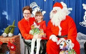Mikołaj wraz z W&oacute;jhtem Gminy Brody odwiedził wszystkie przedszkola i punkty dziennego opiekuna dla dzieci do lat 3 82