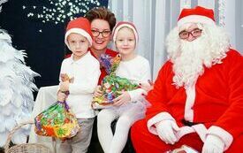 Mikołaj wraz z W&oacute;jhtem Gminy Brody odwiedził wszystkie przedszkola i punkty dziennego opiekuna dla dzieci do lat 3 111